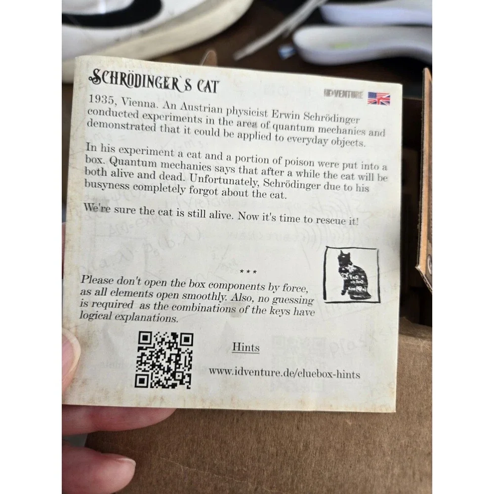 iDventure Cluebox – Schrödinger's Cat Escape Room in a Box Wooden Puzzle